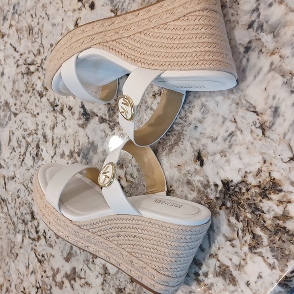 Michael Kors Lucinda Vachetta Leather Epadrille Wedge Sandals, White Leather 10 - Picture 12 of 16